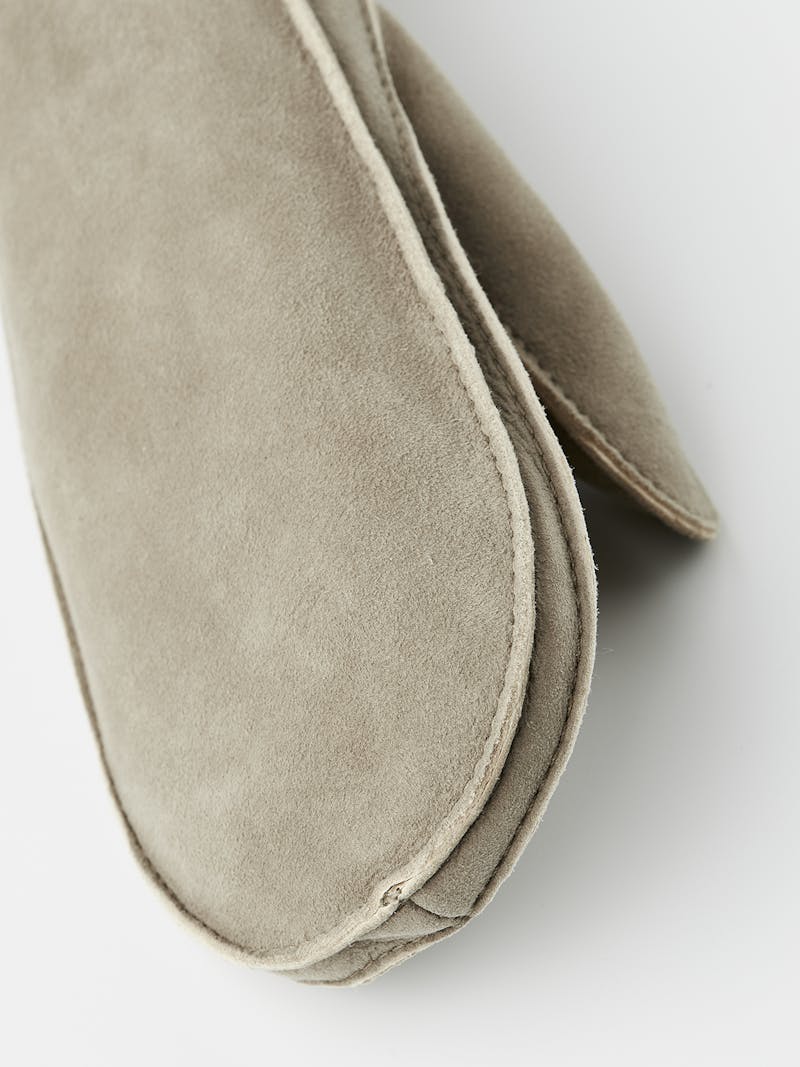 Beige-gray machine-sewn suede mitten with light beige knitted cuff
 (3 of 4)