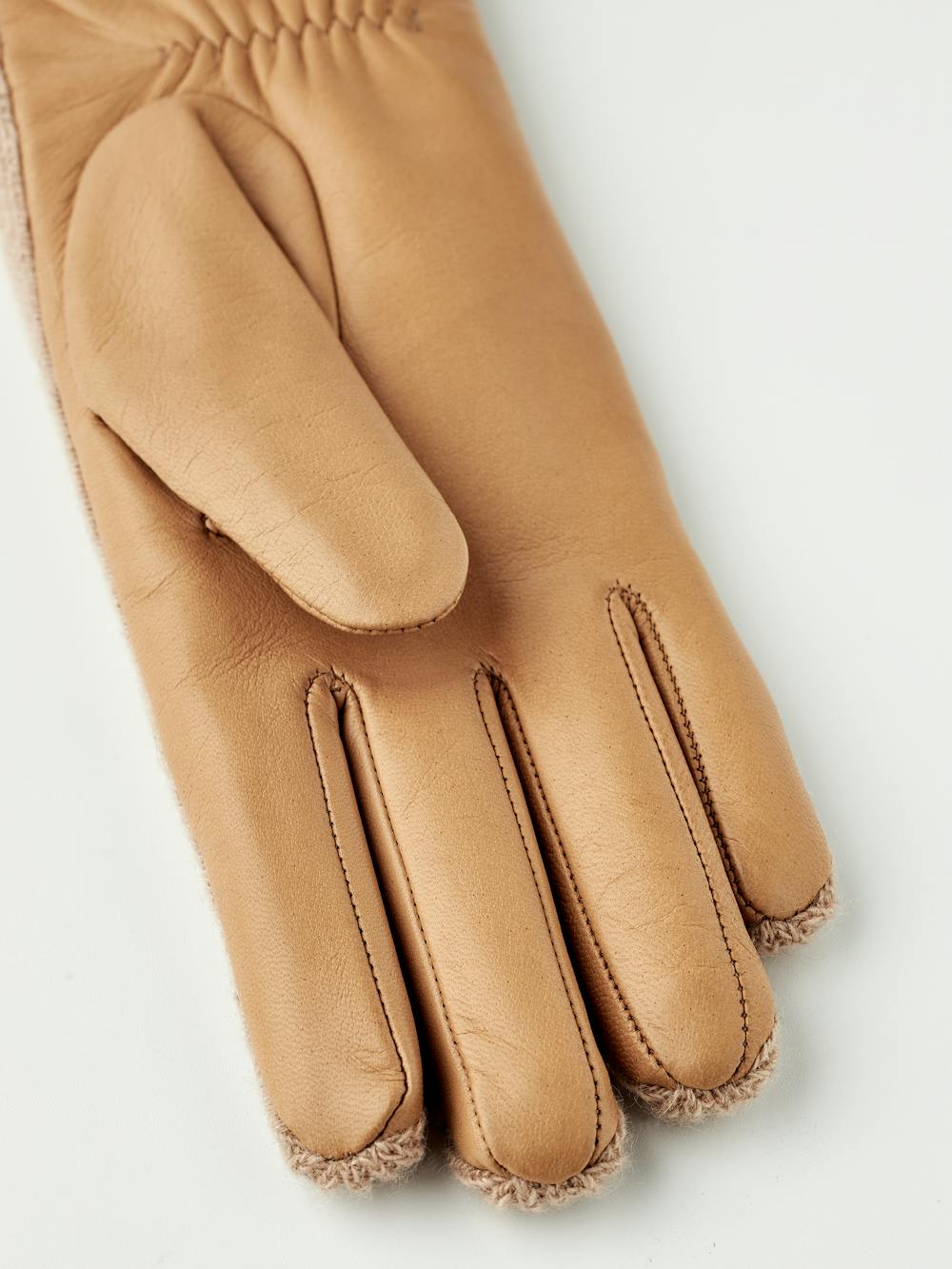 Dark beige machine-sewn hairsheep leather glove with beige cashmere knitted back
 (2 of 5)