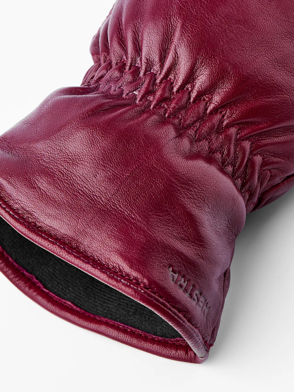 Naomi Mitt in the color Dark red (3 of 4)