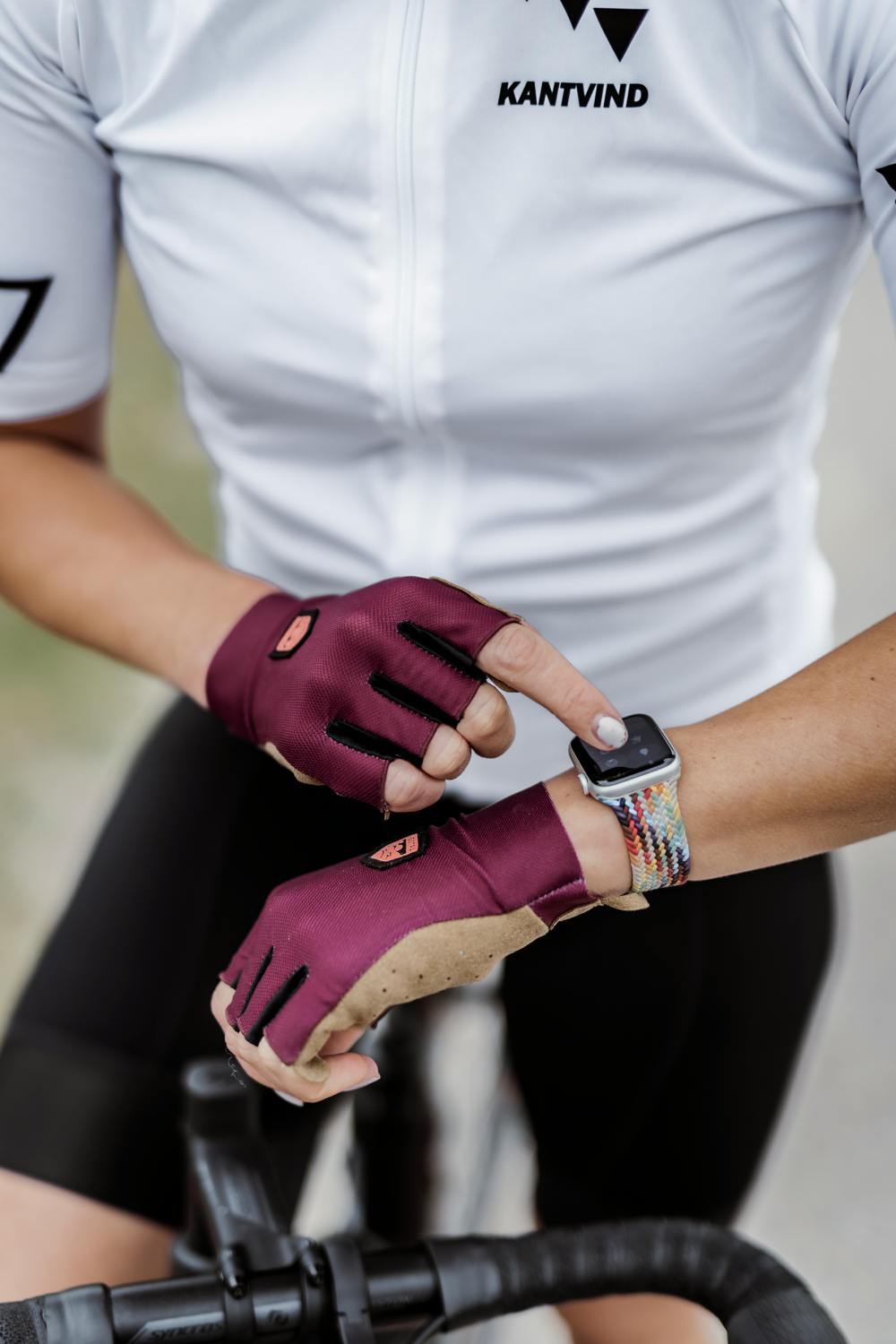 Ventair Short 5-finger in the color Dark red (7 of 8)