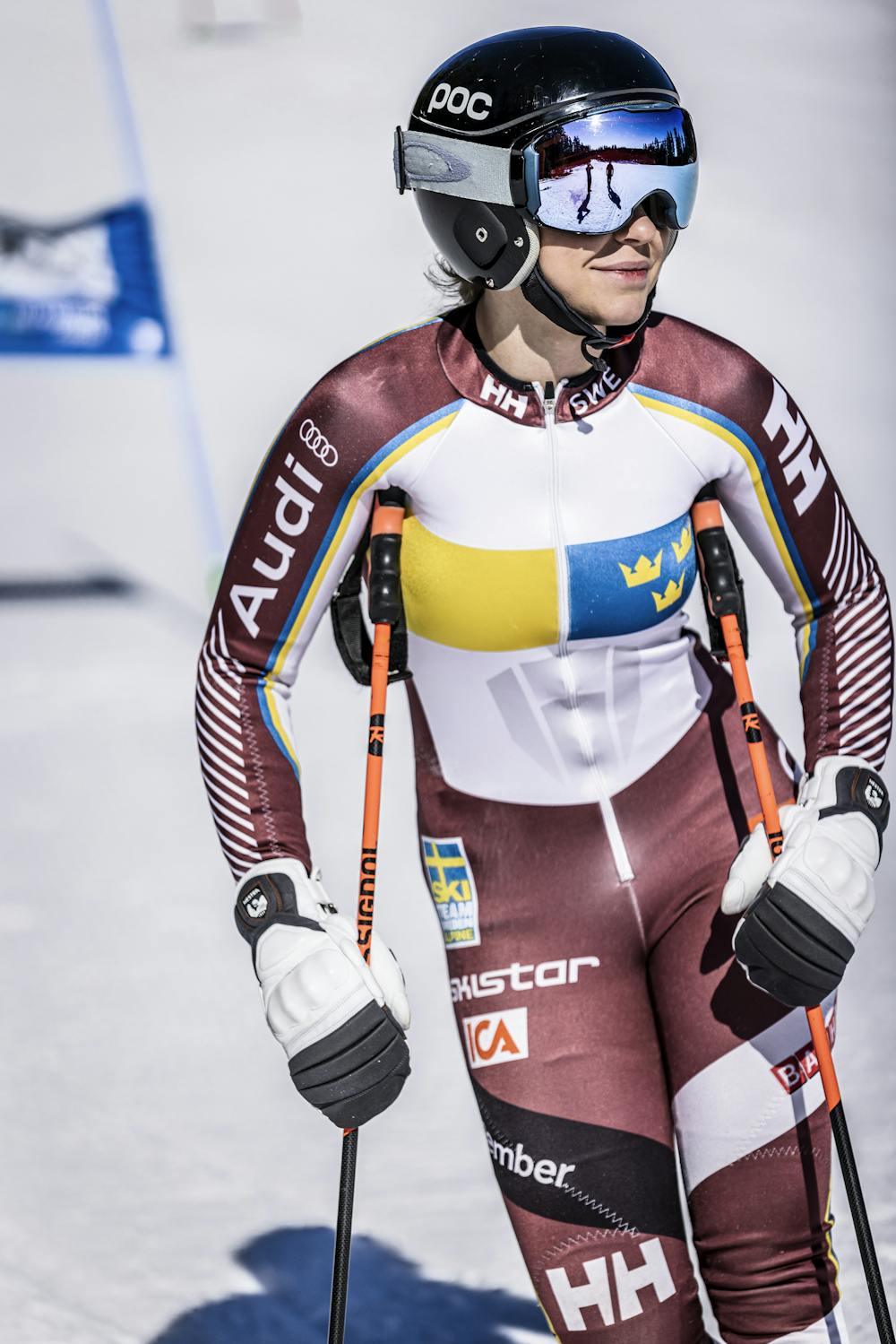 Vit tumhandske med grå och röda detaljer i getskinn med syntetisk mocka i innerhanden
(5 av 5)