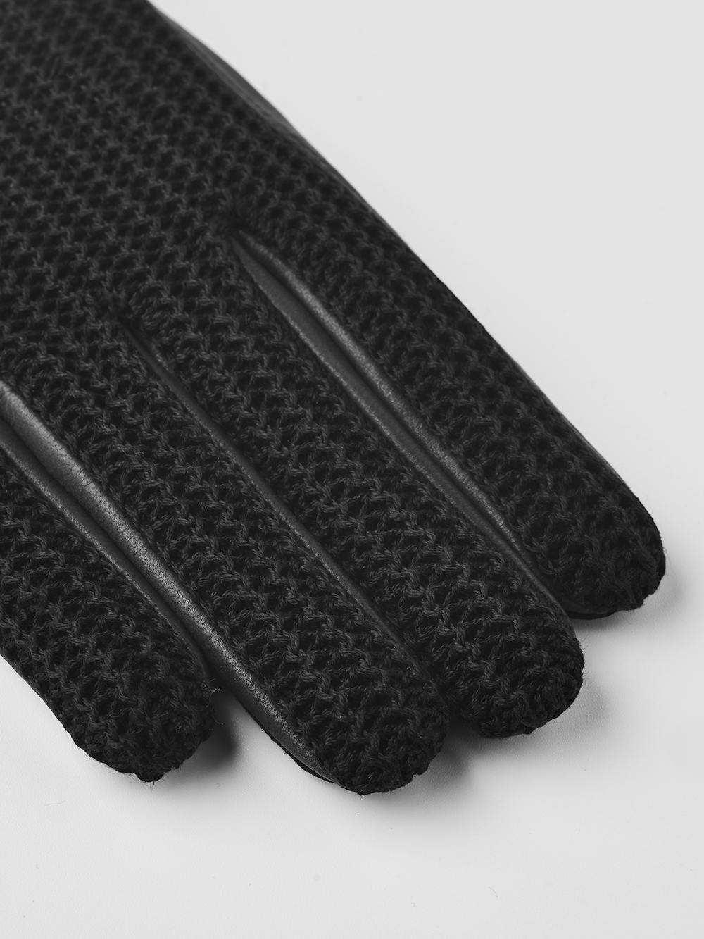 Miles i färgen Svart (3 av 4)