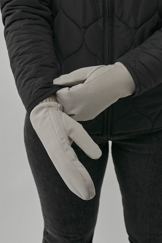 Alternative image for Zoe Mitt