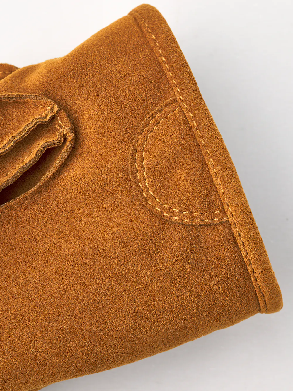 Light brown machine-sewn synthetic suede glove
 (4 of 4)