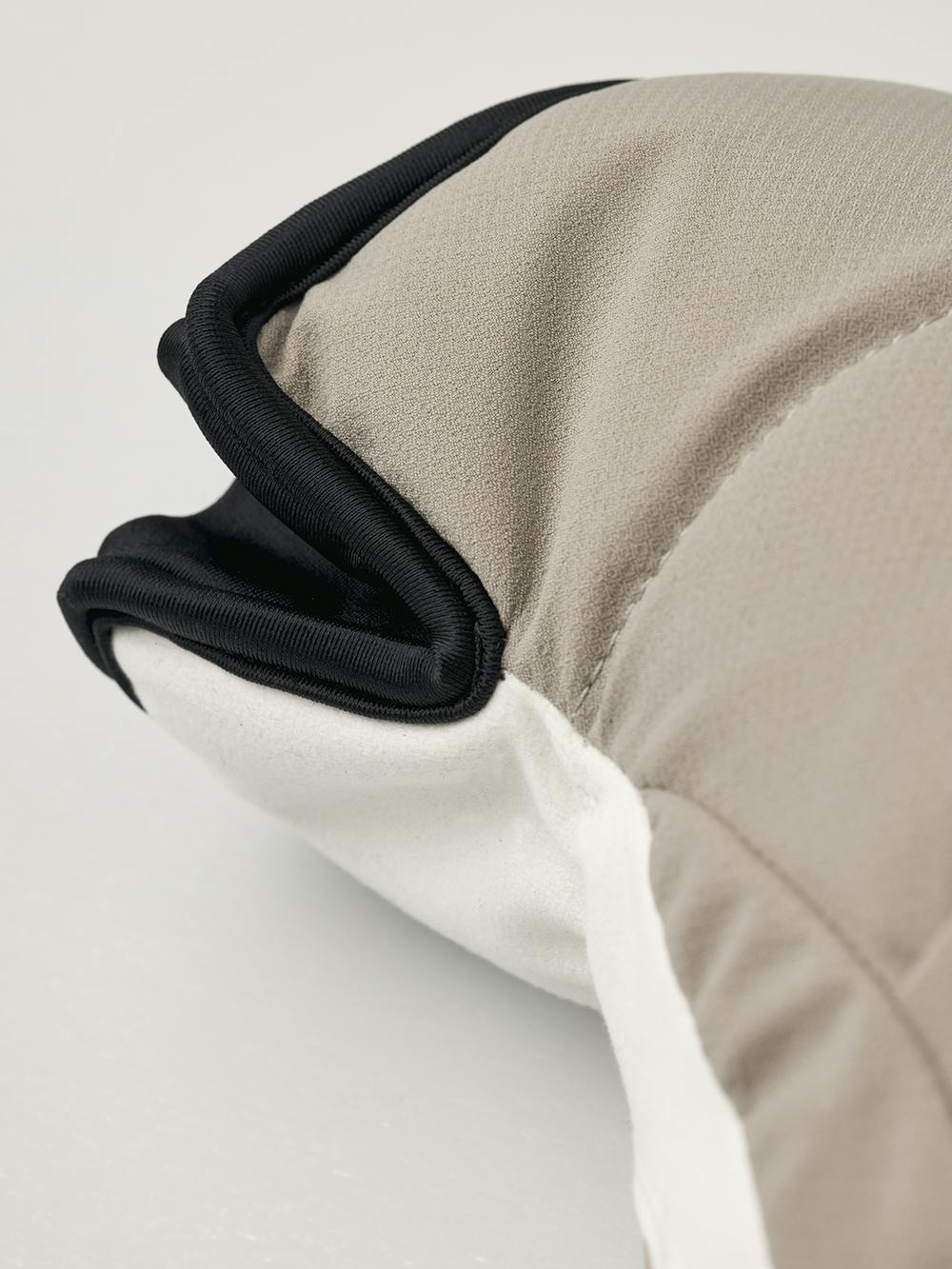 Beige fabric mitten with white palm
 (5 of 5)