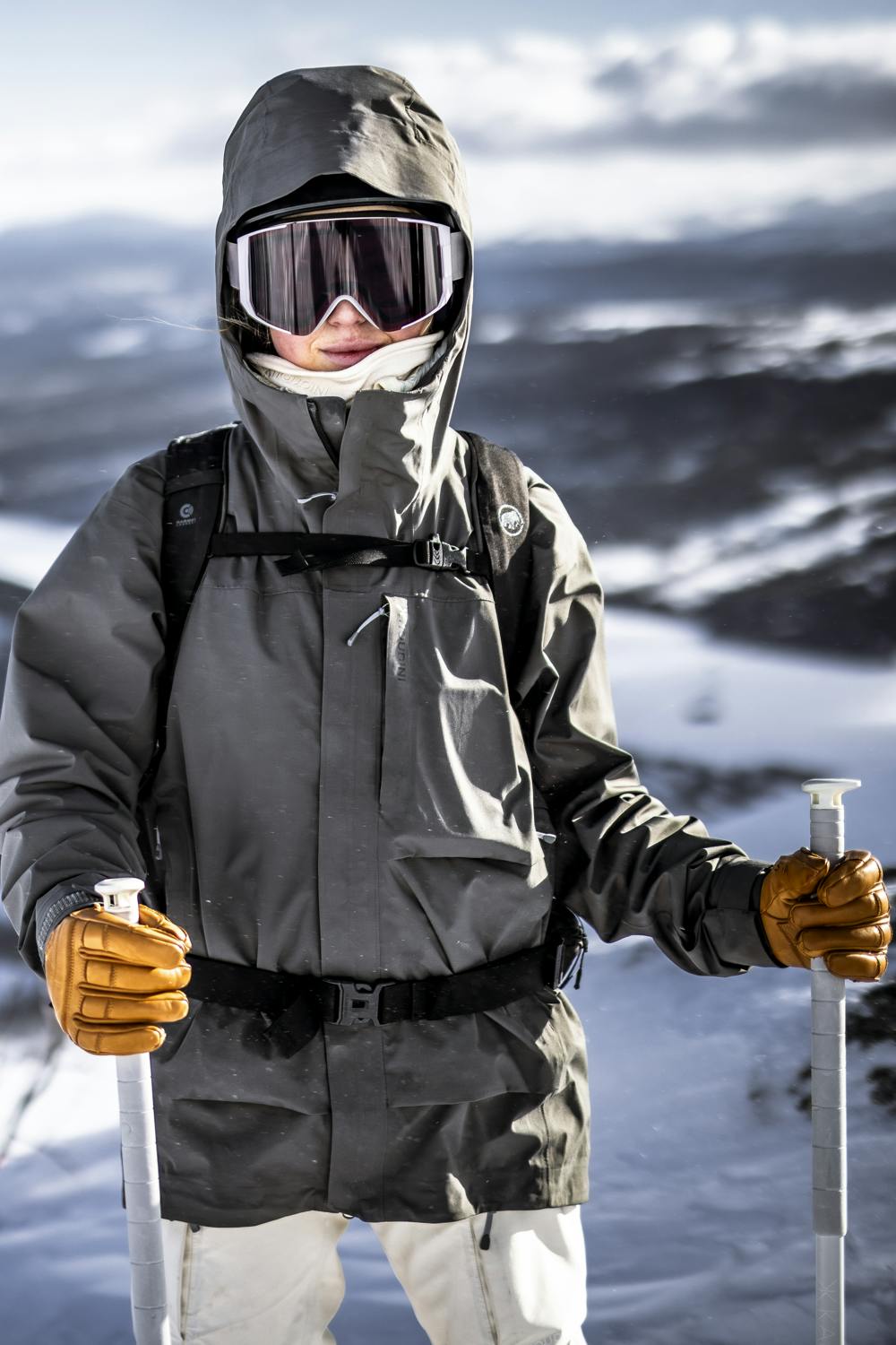 Light brown cow hide ski glove (2 of 9)