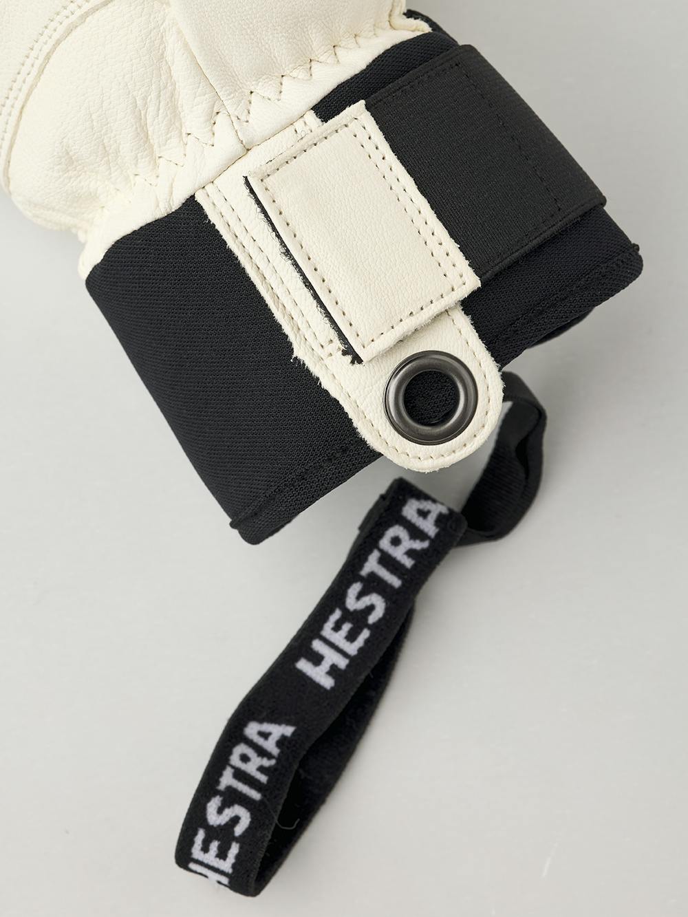 White cow hide mitten (4 of 4)