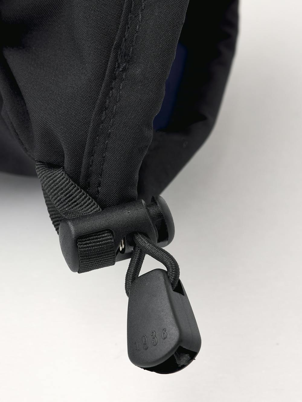 Black fabric mitten with black hairsheep palm and wrist adjustment (4 of 4)