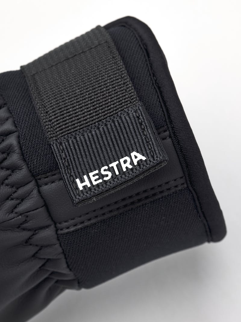 Black ski glove in vegan leather (6 of 7)
