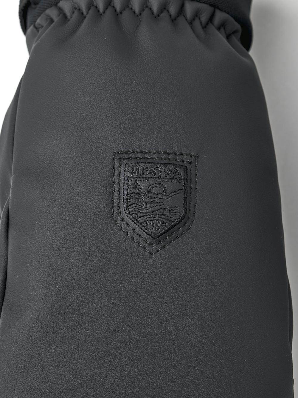 Black mitten in vegan leather (2 of 5)