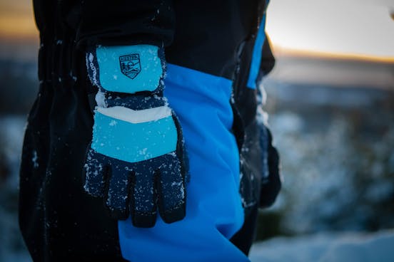 Alternative image for GORE-TEX Atlas Jr.