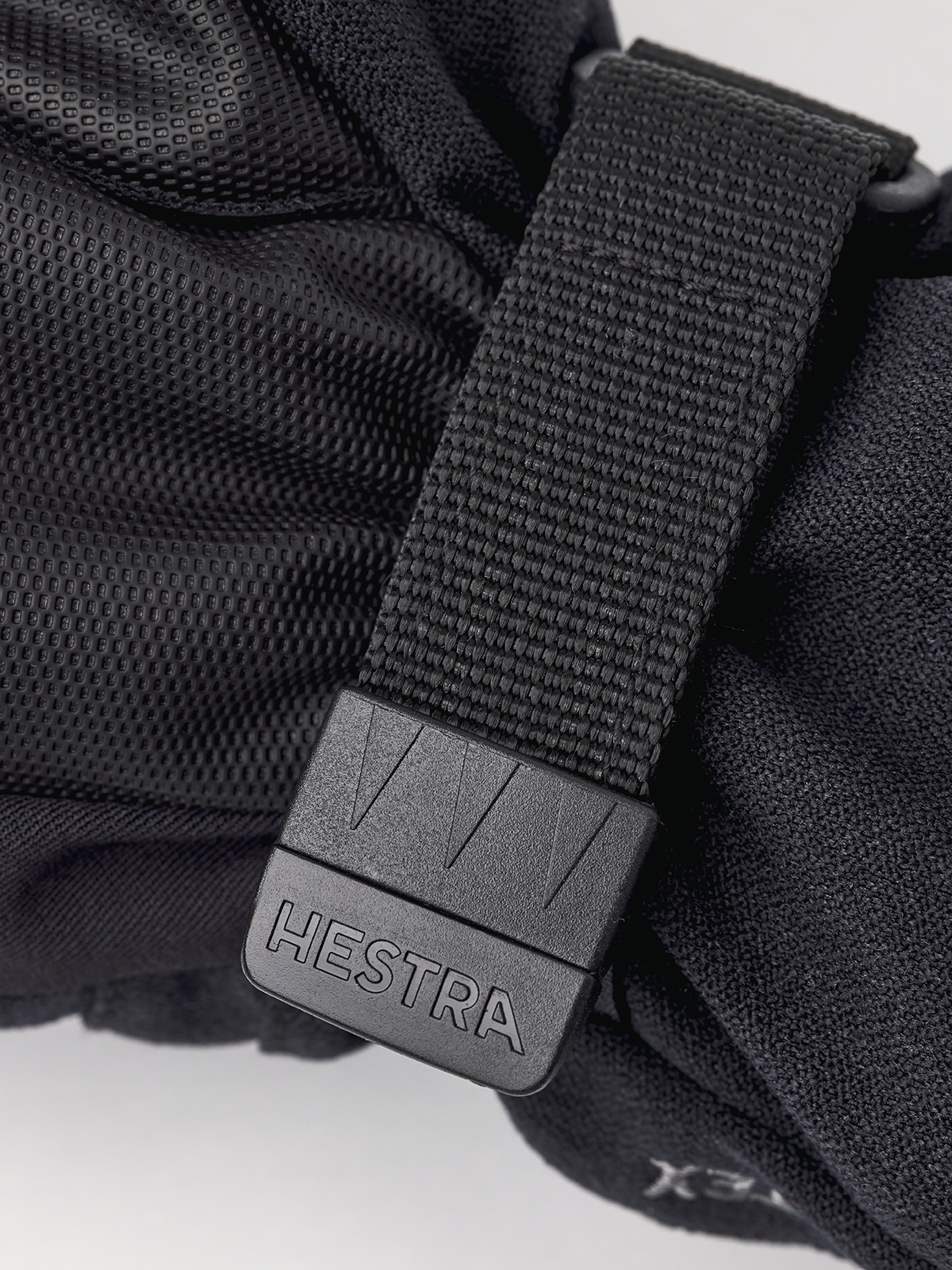 GORE-TEX Atlas Jr. Mitt - Black | Hestra Gloves