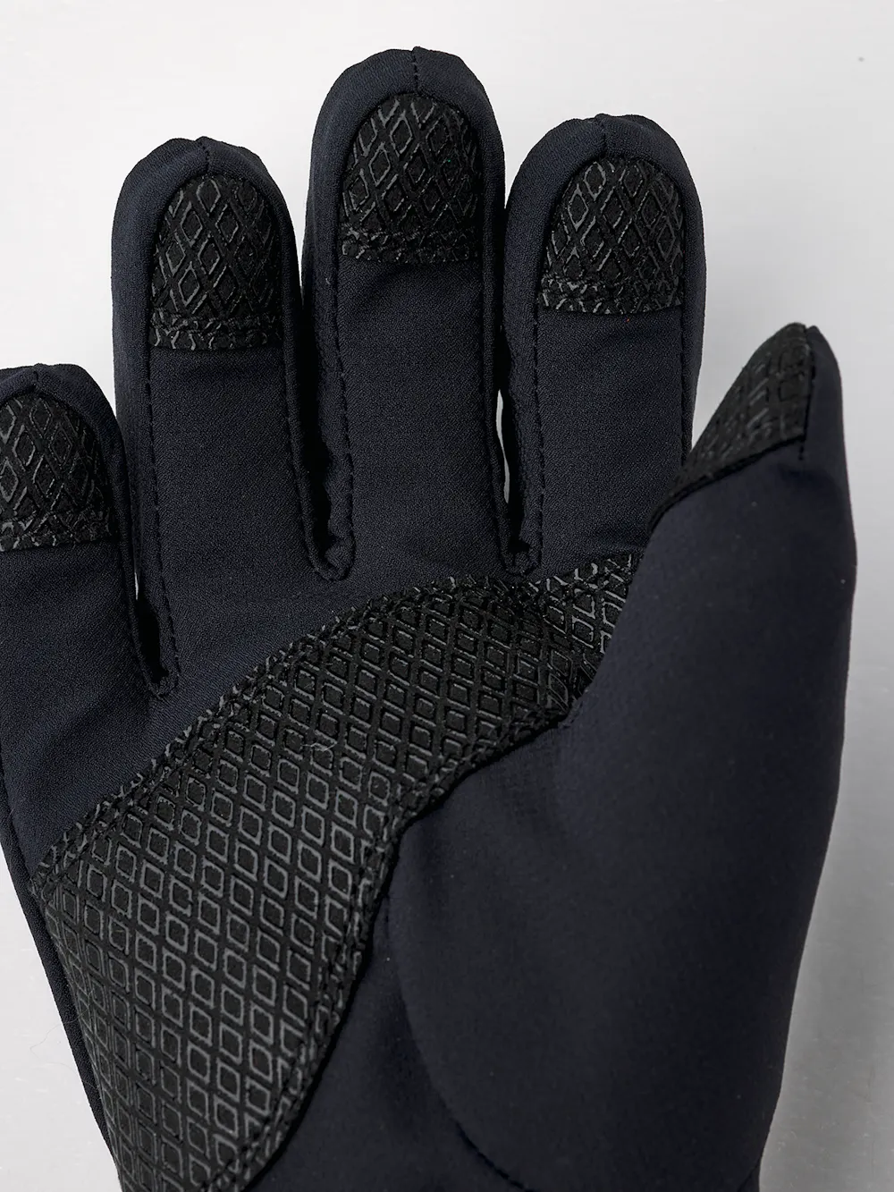 Black fabric children’s glove  (5 of 6)