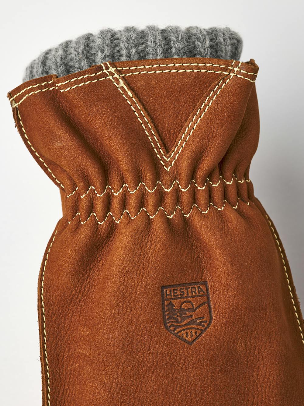 Brown cow nubuck mitten with knitted lining (3 of 8)