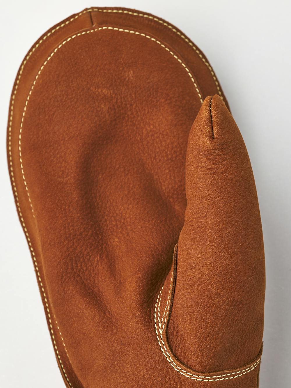 Brown cow nubuck mitten with knitted lining (7 of 8)