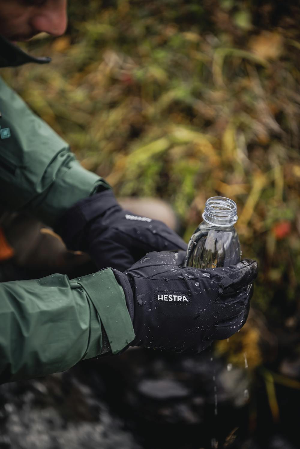 Black fabric outdoor glove with touch function (6 of 6)