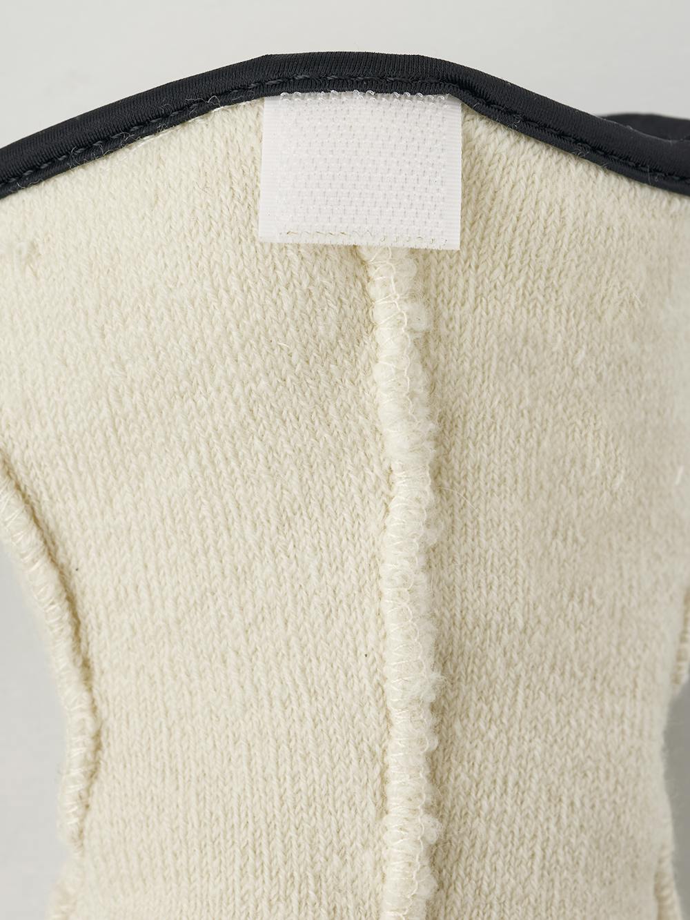 White machine-sewn liner mitten (3 of 4)