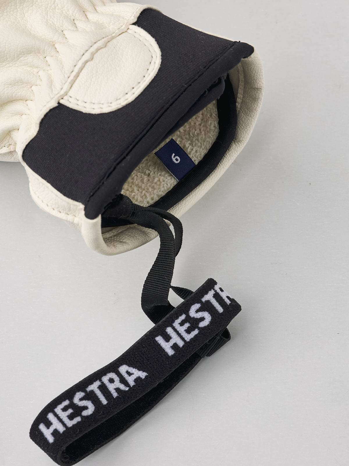 Wakayama - Almond White/Almond White | Hestra Gloves