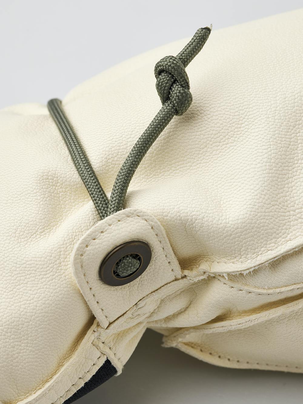 White cow hide mitten with wrist adjustment  (3 of 6)