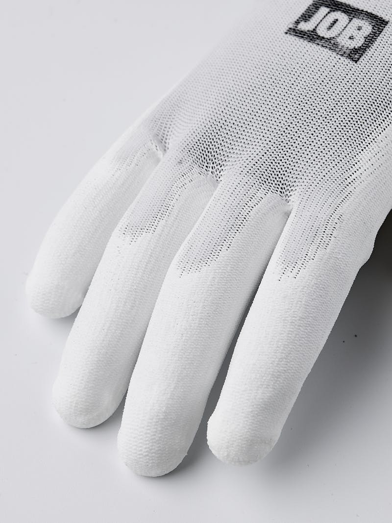 Beryllium in the color White (3 of 3)