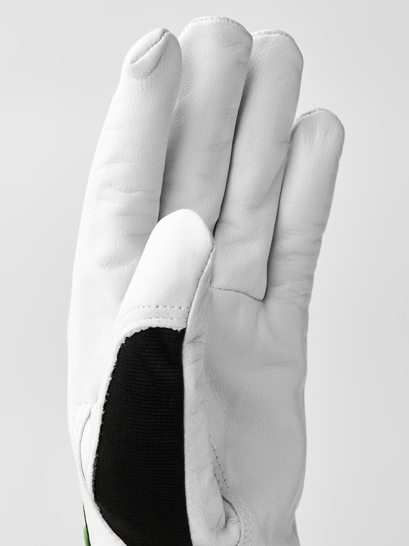 Kobolt Flex in the color Black (2 of 4)