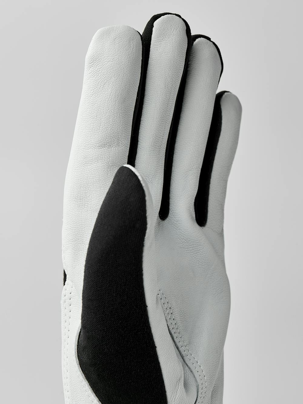 Ferrum i färgen Svart (2 av 4)