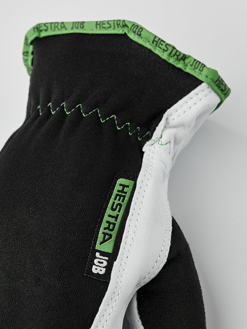 Ferrum in the color Black (4 of 4)