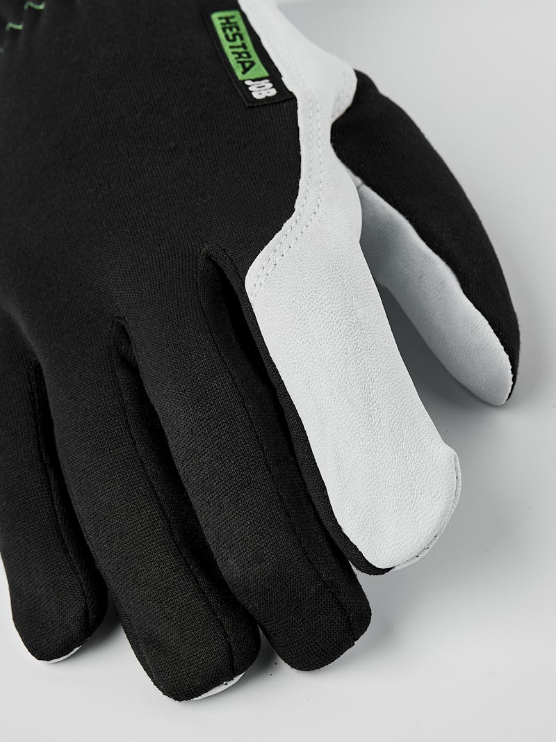 Ferrum in the color Black (3 of 4)