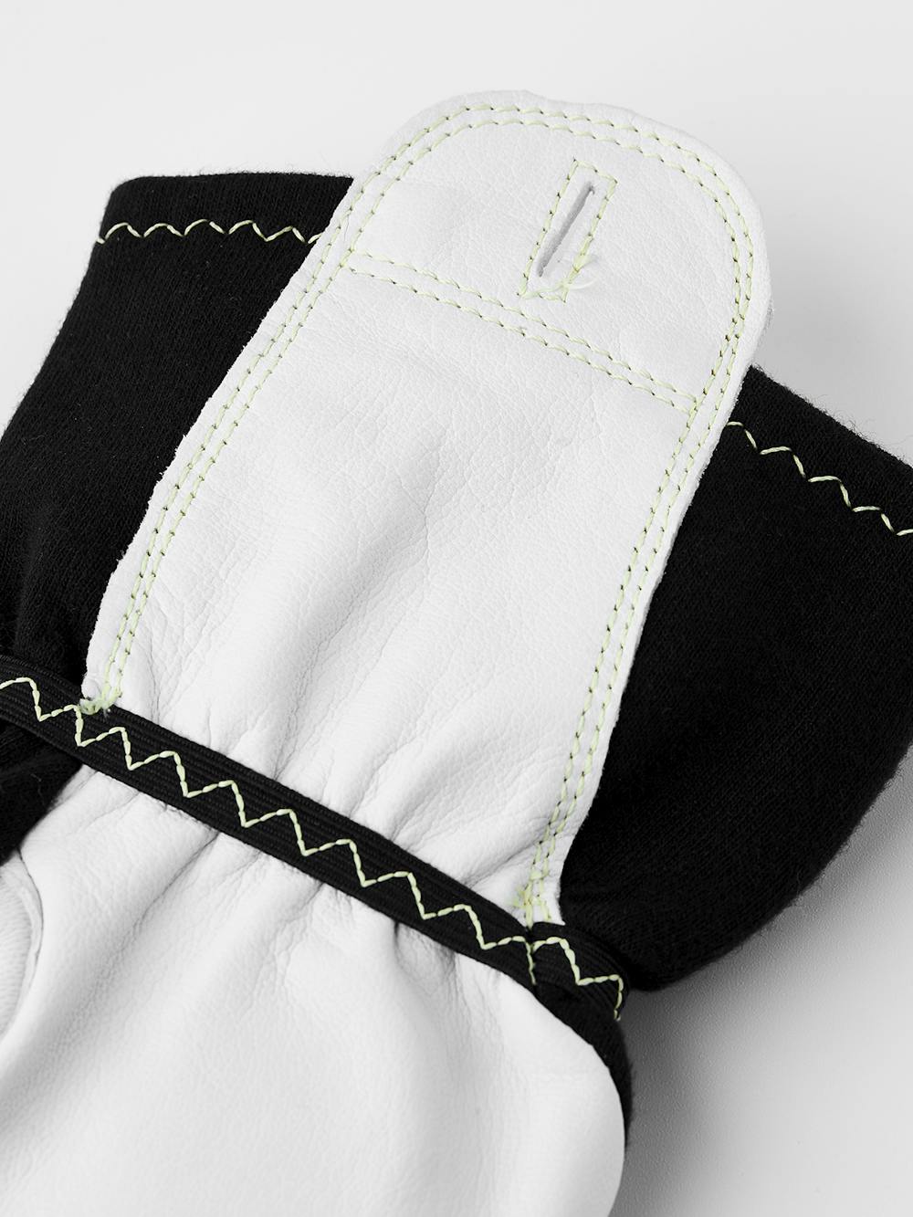 Ljusbåge handske ofodrad i färgen Svart (2 av 3)