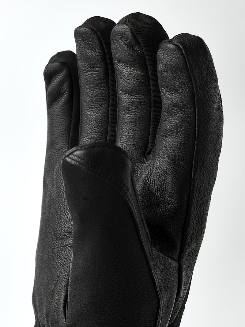 Gore-Tex Bas 5-f in the color Black (2 of 5)