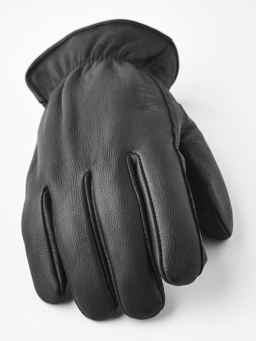 Drivers Winter in the color Black (2 of 5)