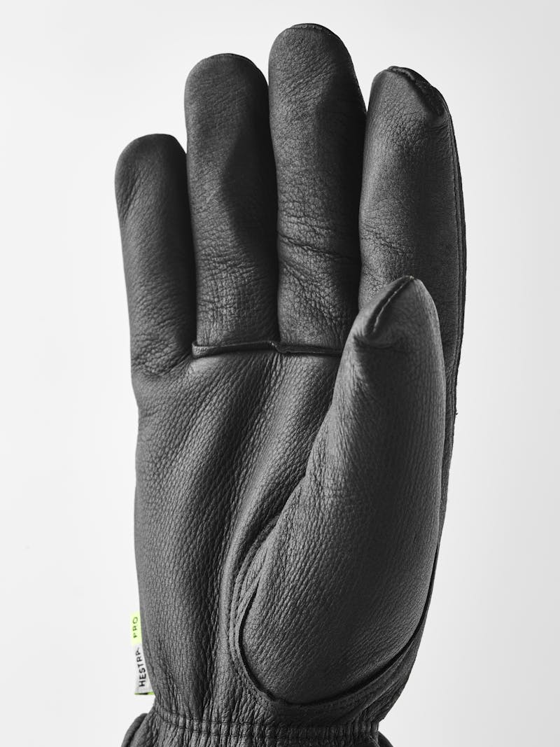 Drivers Winter in the color Black (5 of 5)