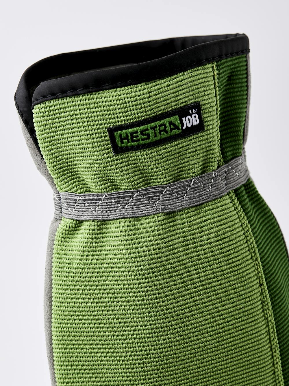 Garden Robin in the color Green (4 of 4)