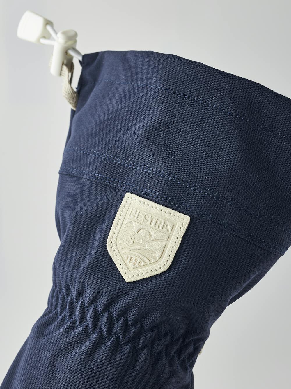 Mono Wool 5-finger in the color Navy (4 of 6)