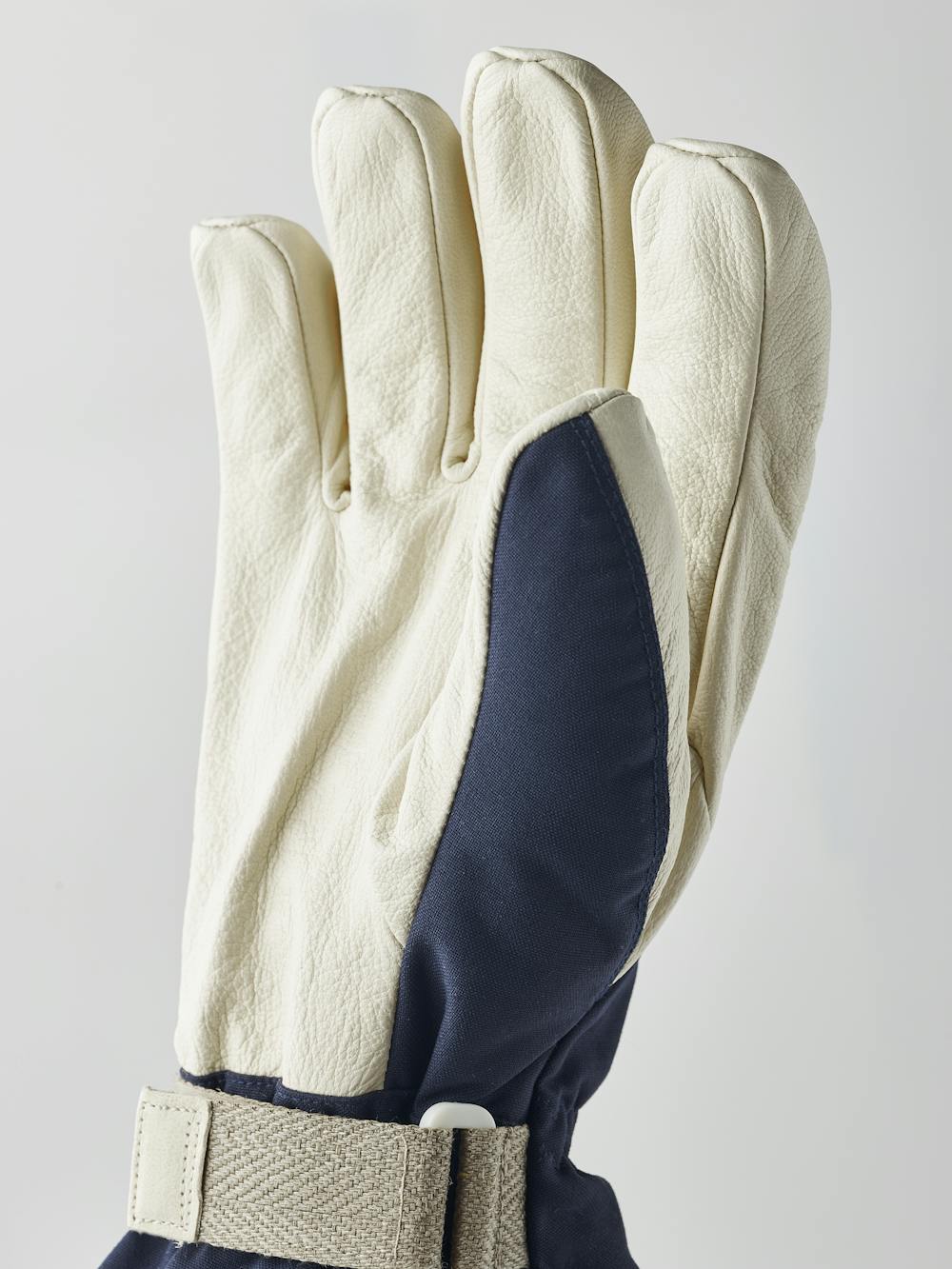 Mono Wool 5-finger in the color Navy (5 of 6)
