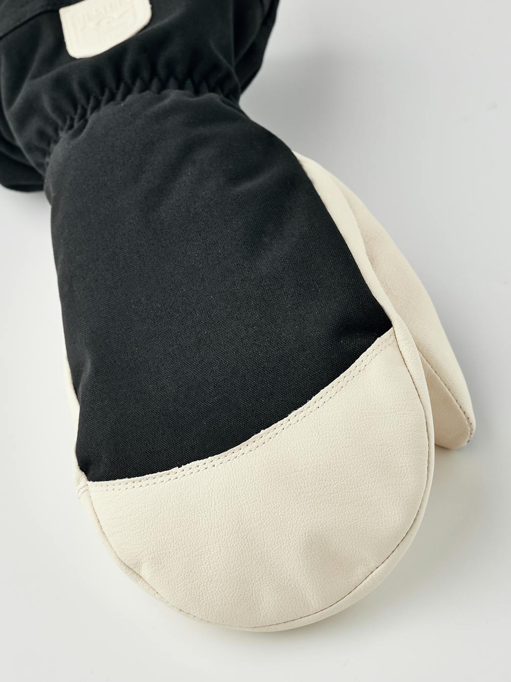 Black mitten with white goat leather palm (3 of 6)