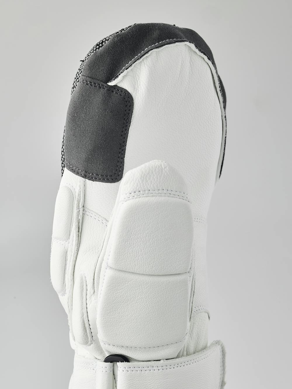 White and gray goat leather mitten (2 of 5)