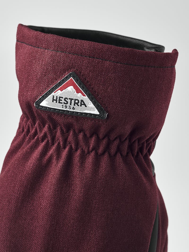 Powder Short in the color Bordeaux (3 of 5)