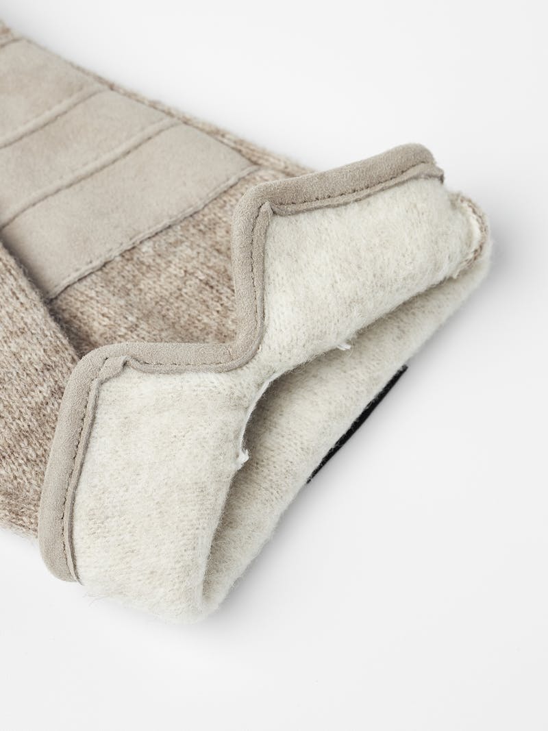 Beige wool jersey glove with suede details
 (5 of 8)